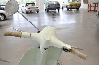 Foto 10 di 13: Piaggio VESPA 50 N