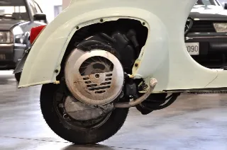 Foto 13 di 13: Piaggio VESPA 50 N