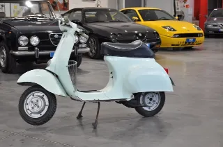 Foto 2 di 13: Piaggio VESPA 50 N