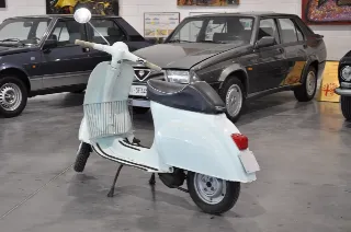 Foto 3 di 13: Piaggio VESPA 50 N