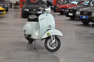 Foto 6 di 13: Piaggio VESPA 50 N