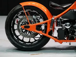 Foto 10 di 40: Harley-Davidson Dyna