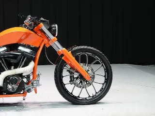 Foto 13 di 40: Harley-Davidson Dyna