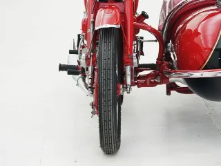 Foto 11 di 40: Moto Guzzi Falcone + Sidecar