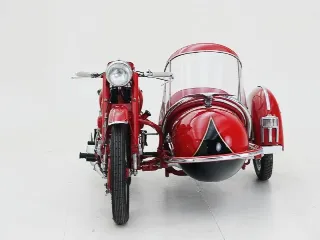Foto 19 di 40: Moto Guzzi Falcone + Sidecar
