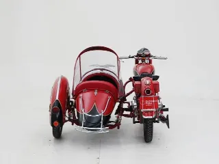 Foto 30 di 40: Moto Guzzi Falcone + Sidecar