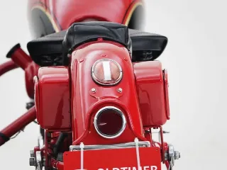 Foto 34 di 40: Moto Guzzi Falcone + Sidecar