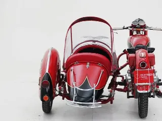 Foto 36 di 40: Moto Guzzi Falcone + Sidecar