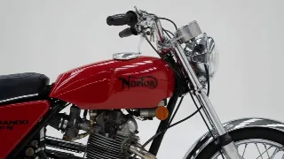 Foto 12 di 40: Norton Commando 750 S