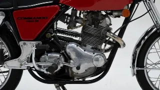 Foto 14 di 40: Norton Commando 750 S