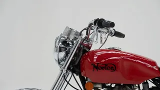 Foto 32 di 40: Norton Commando 750 S