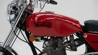 Foto 33 di 40: Norton Commando 750 S