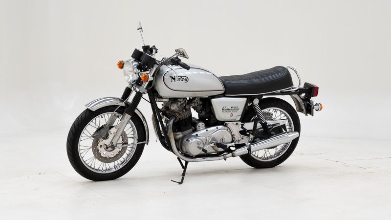 Norton Commando 850