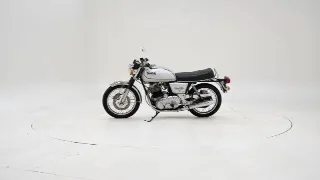 Foto 8 di 40: Norton Commando 850