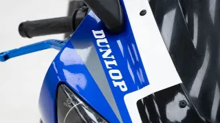 Foto 17 di 40: Yamaha YZFR1