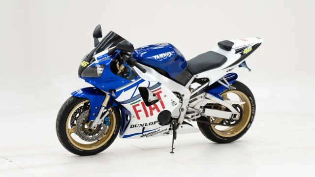 Yamaha YZFR1