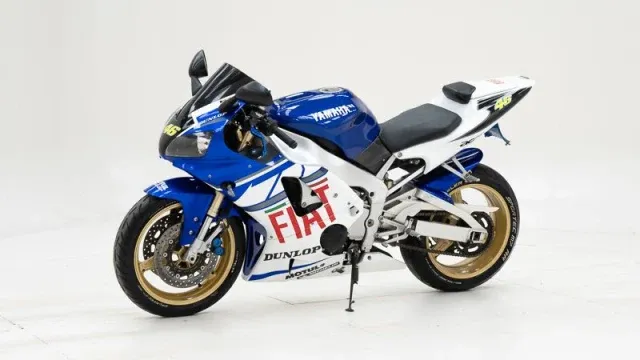 Yamaha YZFR1
