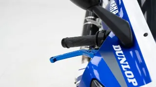 Foto 22 di 40: Yamaha YZFR1