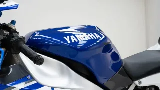 Foto 32 di 40: Yamaha YZFR1