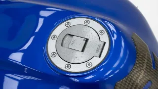 Foto 35 di 40: Yamaha YZFR1