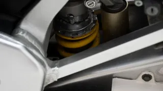 Foto 37 di 40: Yamaha YZFR1