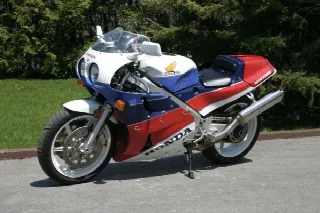 Foto 1 di 6: Honda Motorcycles VFR750