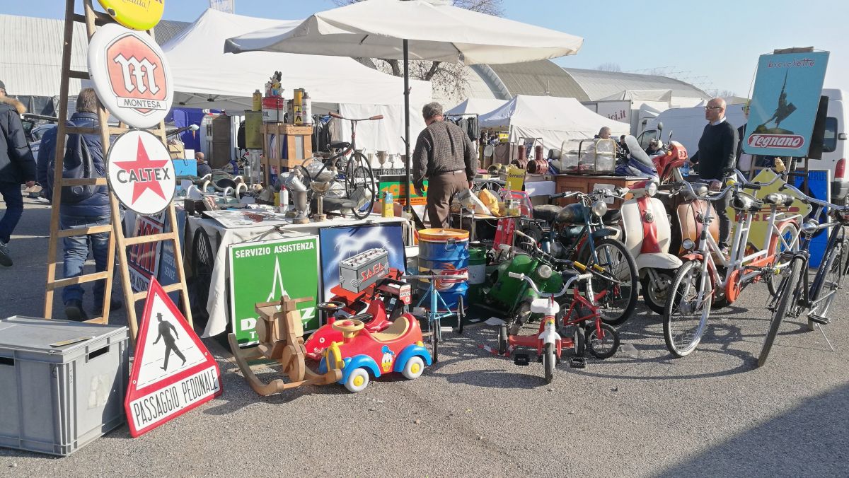  LE MOTO IN DIVISA