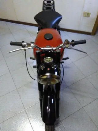 Foto 5 di 5: Gilera 150 Sport