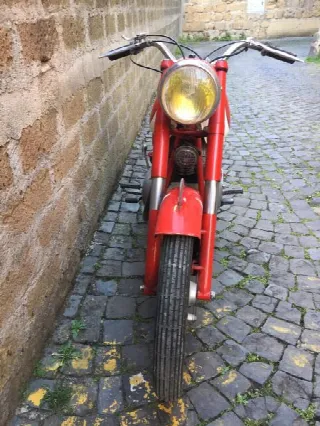 Foto 8 di 12: Gilera 300 B Extra