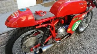 Foto 3 di 7: Aermacchi Harley Davidson 250