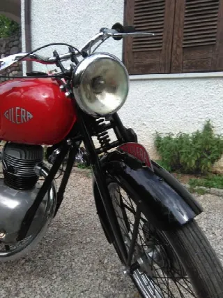 Foto 3 di 3: Gilera 150 T