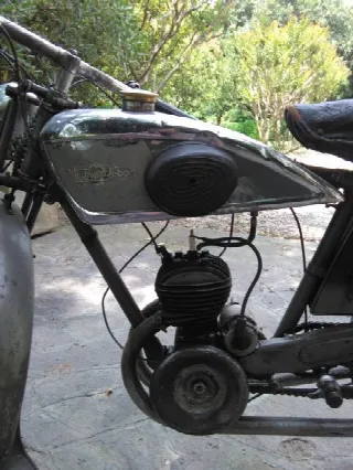 Foto 3 di 6: Magnat Debon MTK 100