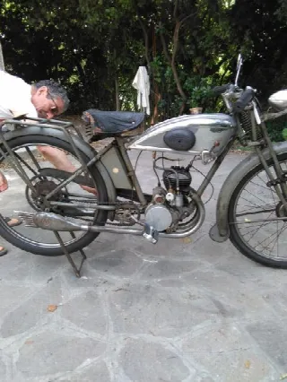 Foto 1 di 6: Magnat Debon MTK 100