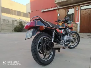 Foto 9 di 9: Suzuki Gsx750e