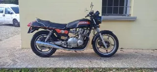 Foto 1 di 3: Suzuki 1100 gs