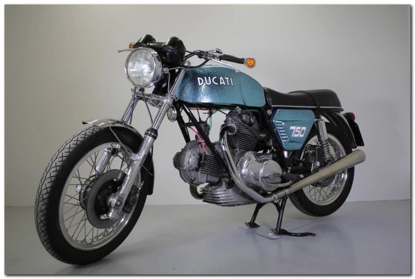 Ducati  750 GT