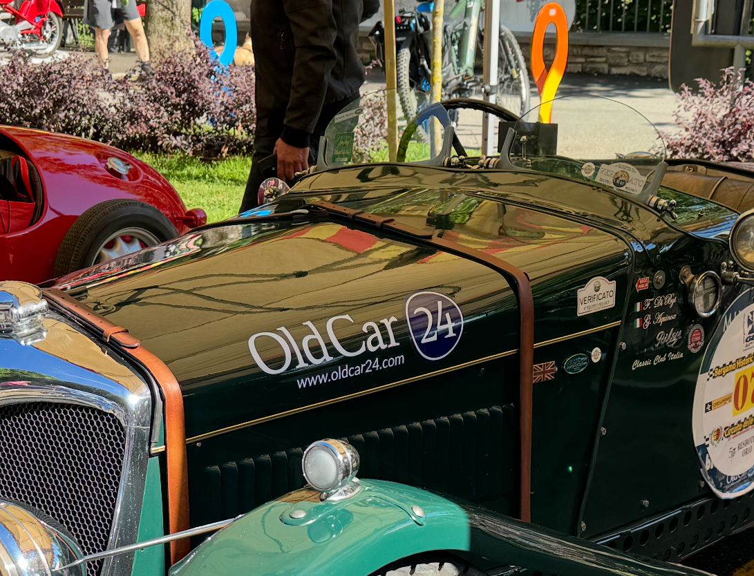 OldCar24 Media Partner & Sponsor del Bergamo Historic Gran Prix 2026: edizione straordinaria con oltre 80 auto in corsa sul Circuito delle Mura