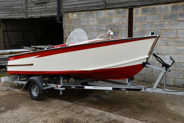 Healey Marine Sports Boat 55 with trailer totally restored ​