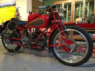 Foto 3 di 4: Moto Guzzi Albatros 250 racer