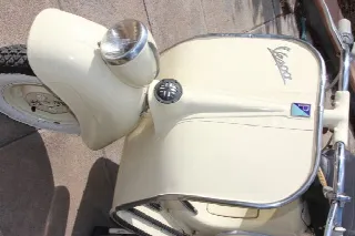Foto 1 di 5: Vespa 125 faro basso 1953