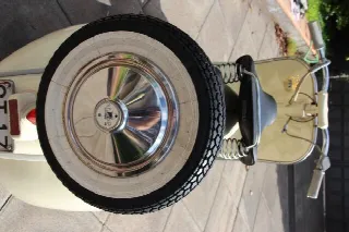 Foto 3 di 5: Vespa 125 faro basso 1953