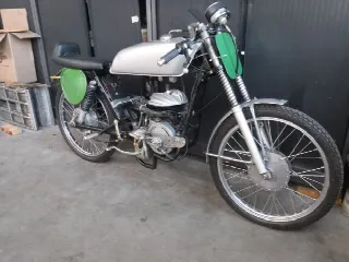 Foto 3 di 13: Villiers 125 CC Racer