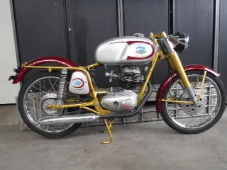 Foto 6 di 17: Mondial 175CC Sprint