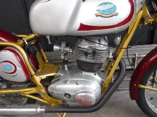 Foto 8 di 17: Mondial 175CC Sprint