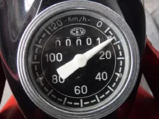 Foto 11 di 17: Ducati 98TS