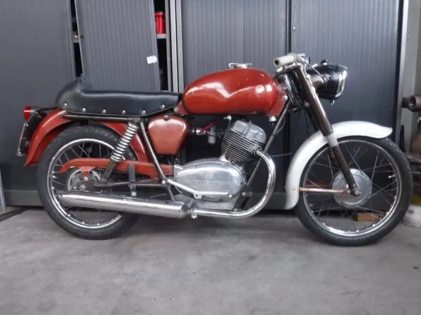 Moto Guzzi Stornello 125cc Sport