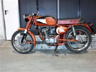 Foto 3 di 13: Moto Morini 125 Corsaro Veloce