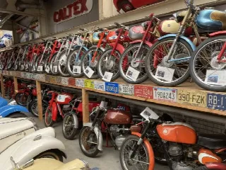 Foto 3 di 4: Other Bikes - Mopeds