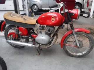 Foto 1 di 3: Gilera 125 Sport to restore
