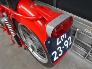 Foto 14 di 17: Ducati 98TS